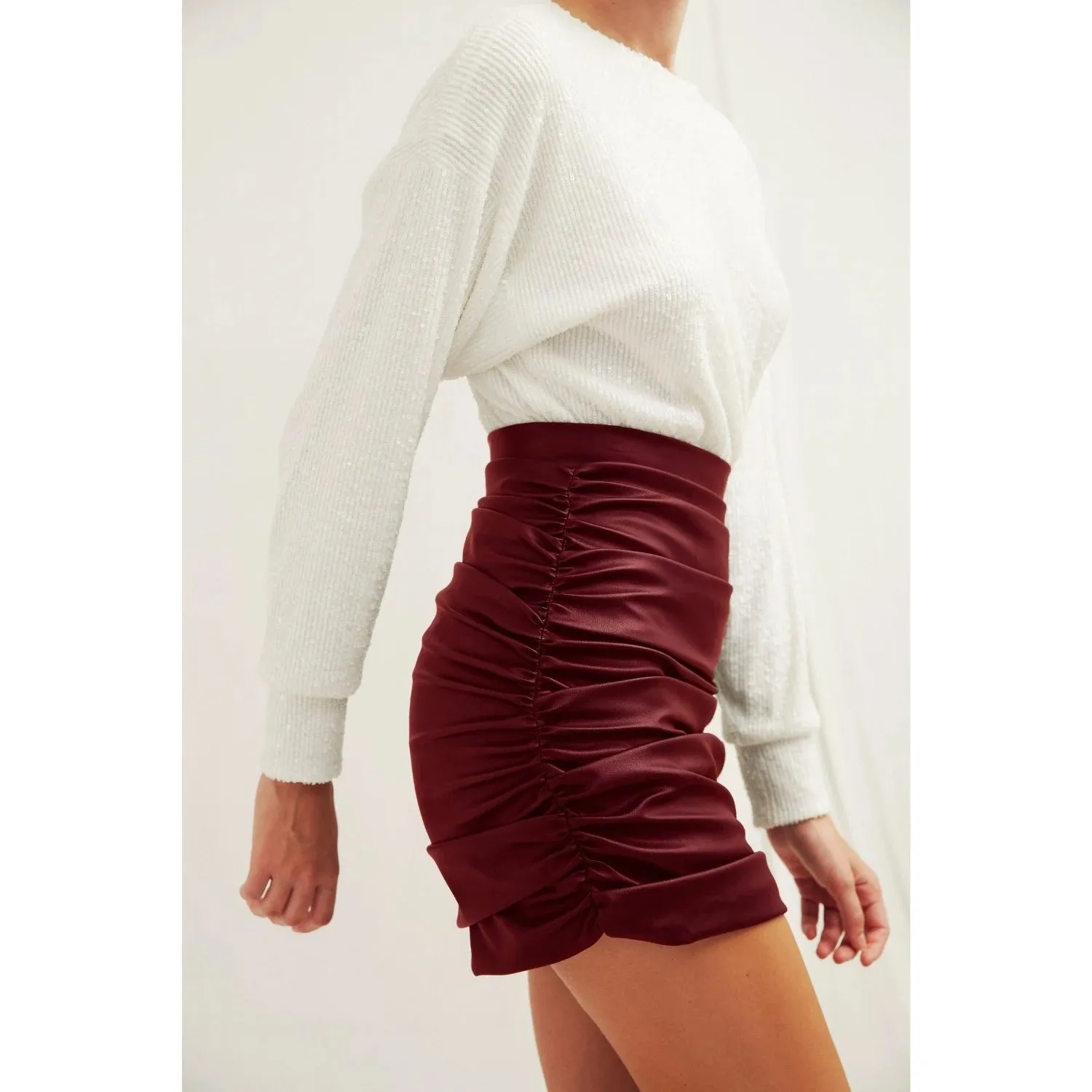 Chels Vegan Leather Mini Skirt In Burgundy