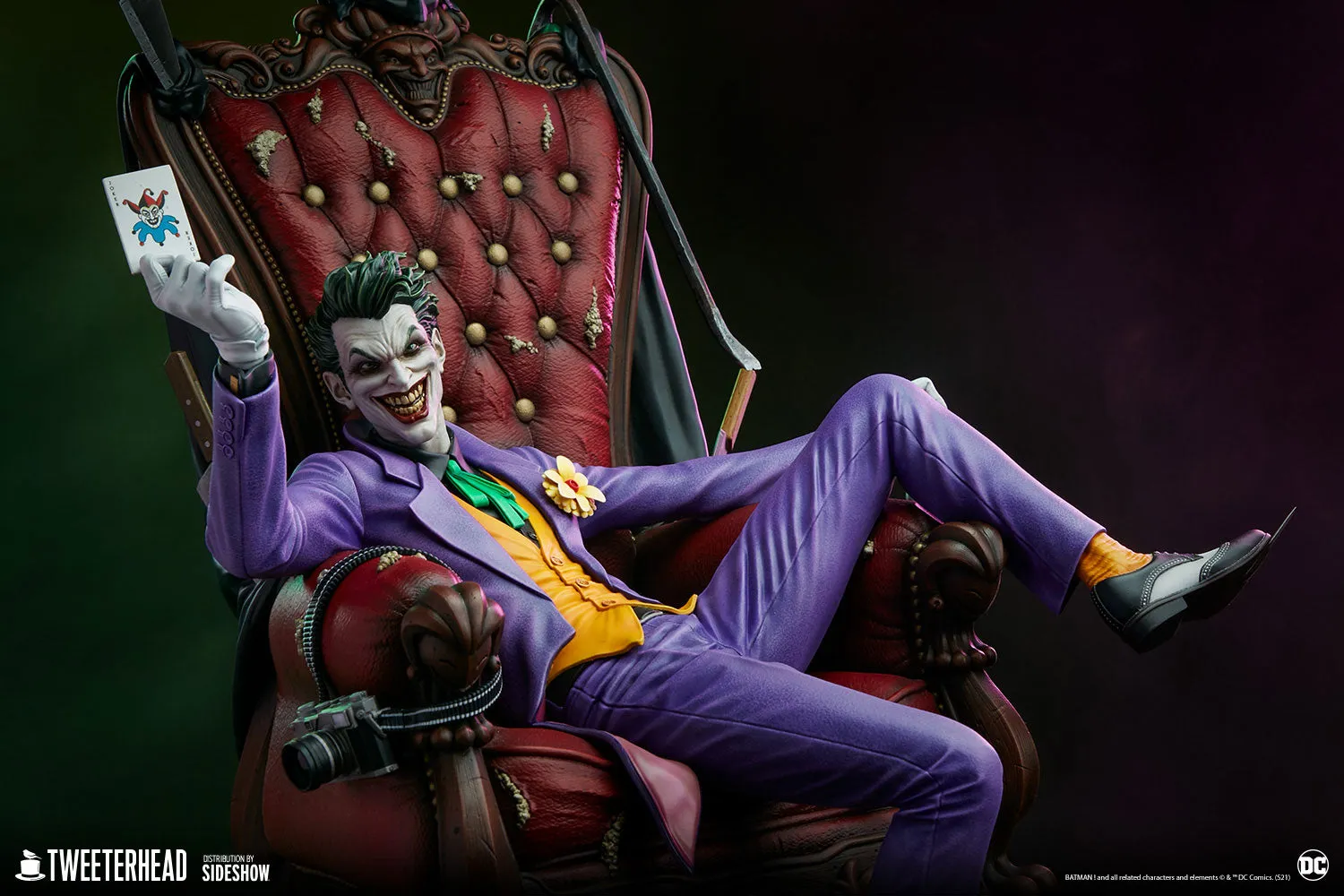 DC Comics - Joker 1/6 Scale Deluxe Maquette