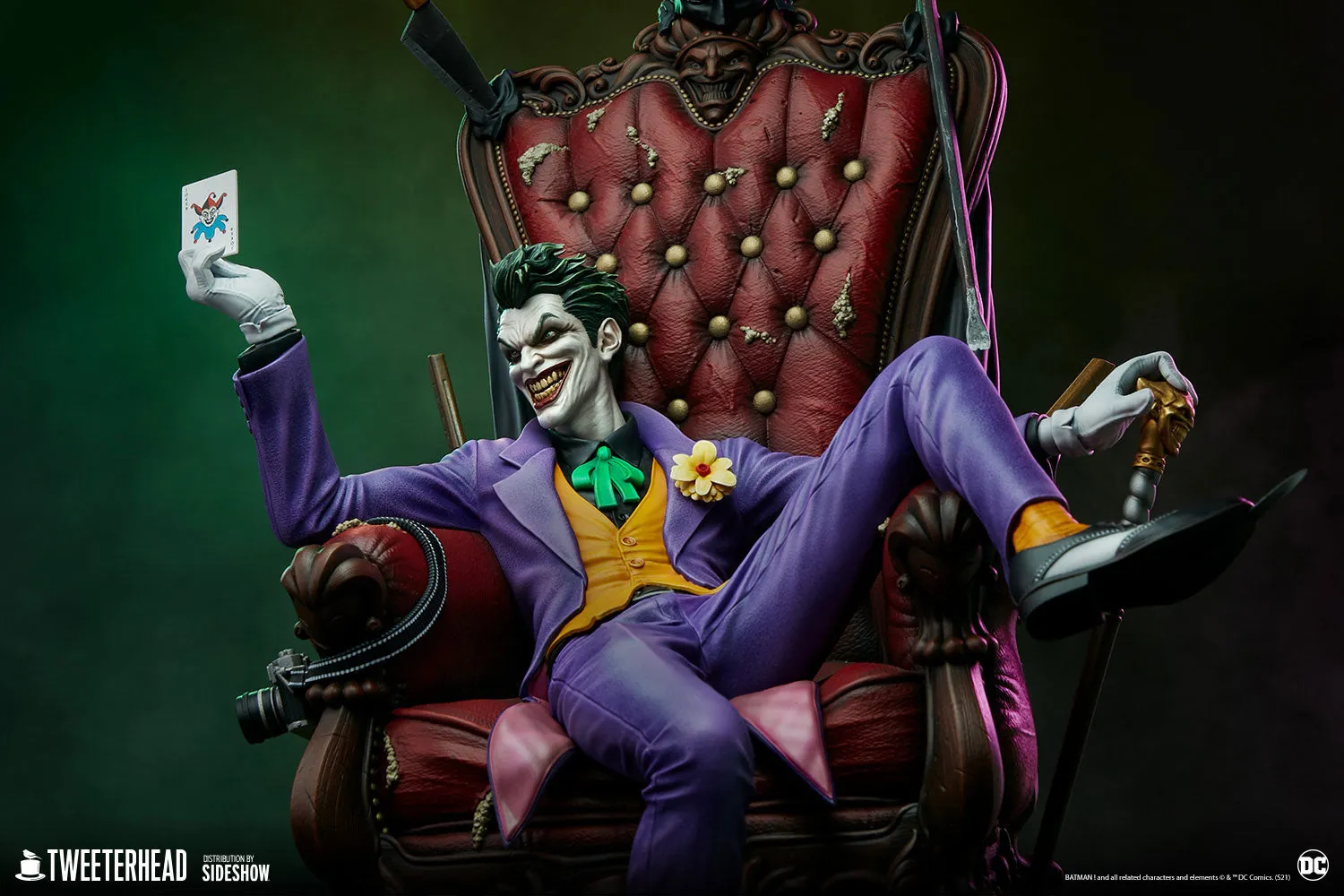 DC Comics - Joker 1/6 Scale Deluxe Maquette