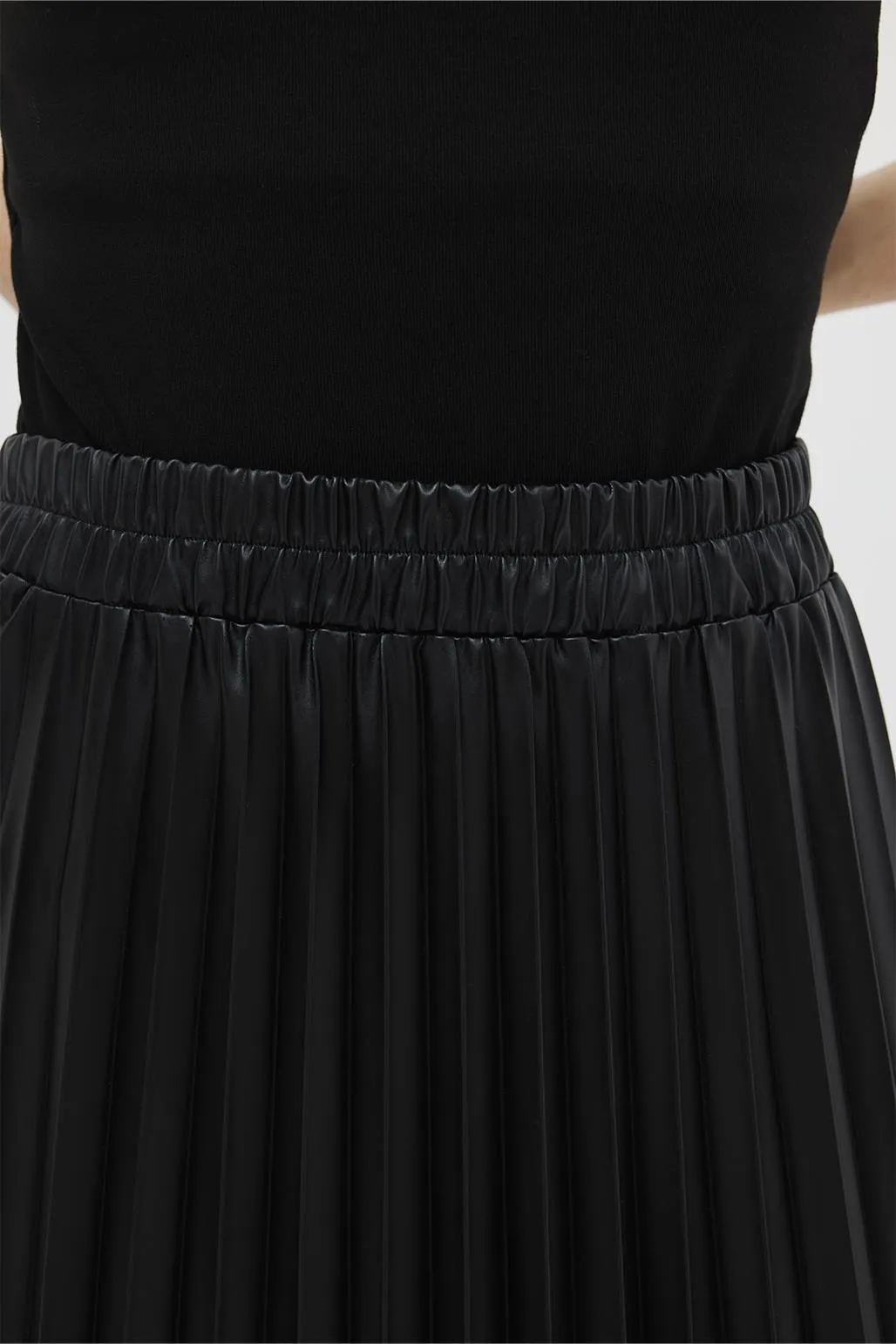 Leather Pleated Skirt Black