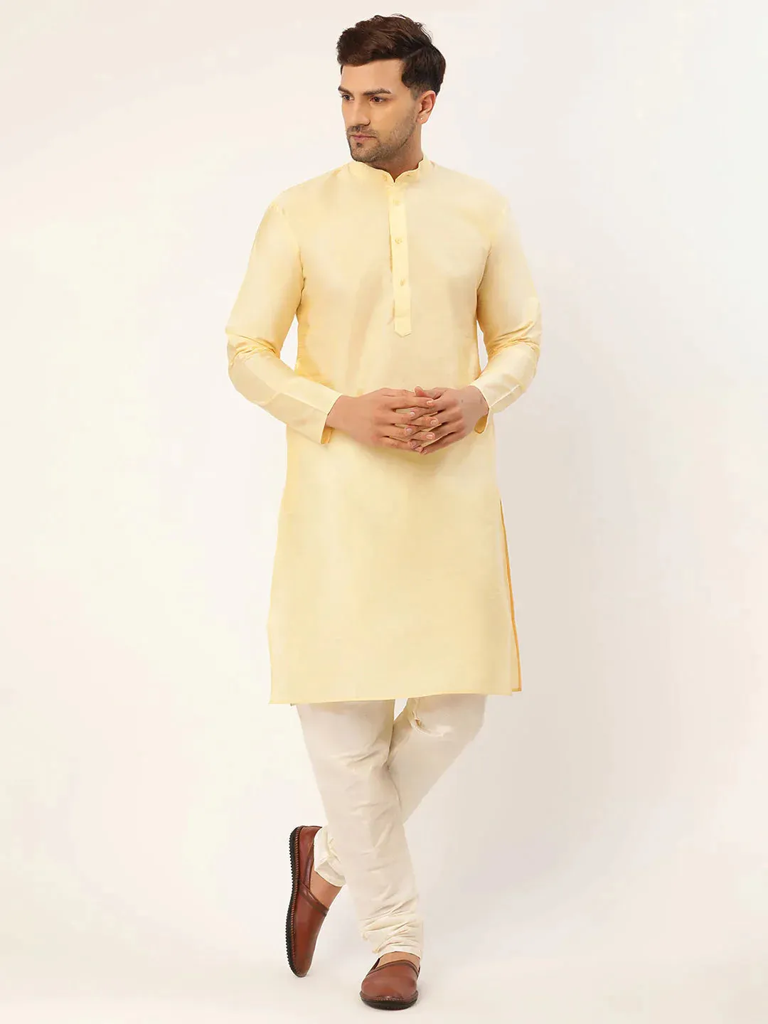 Men'S Solid Kurta Pyjama With Cream Embroidered Nehru Jacket