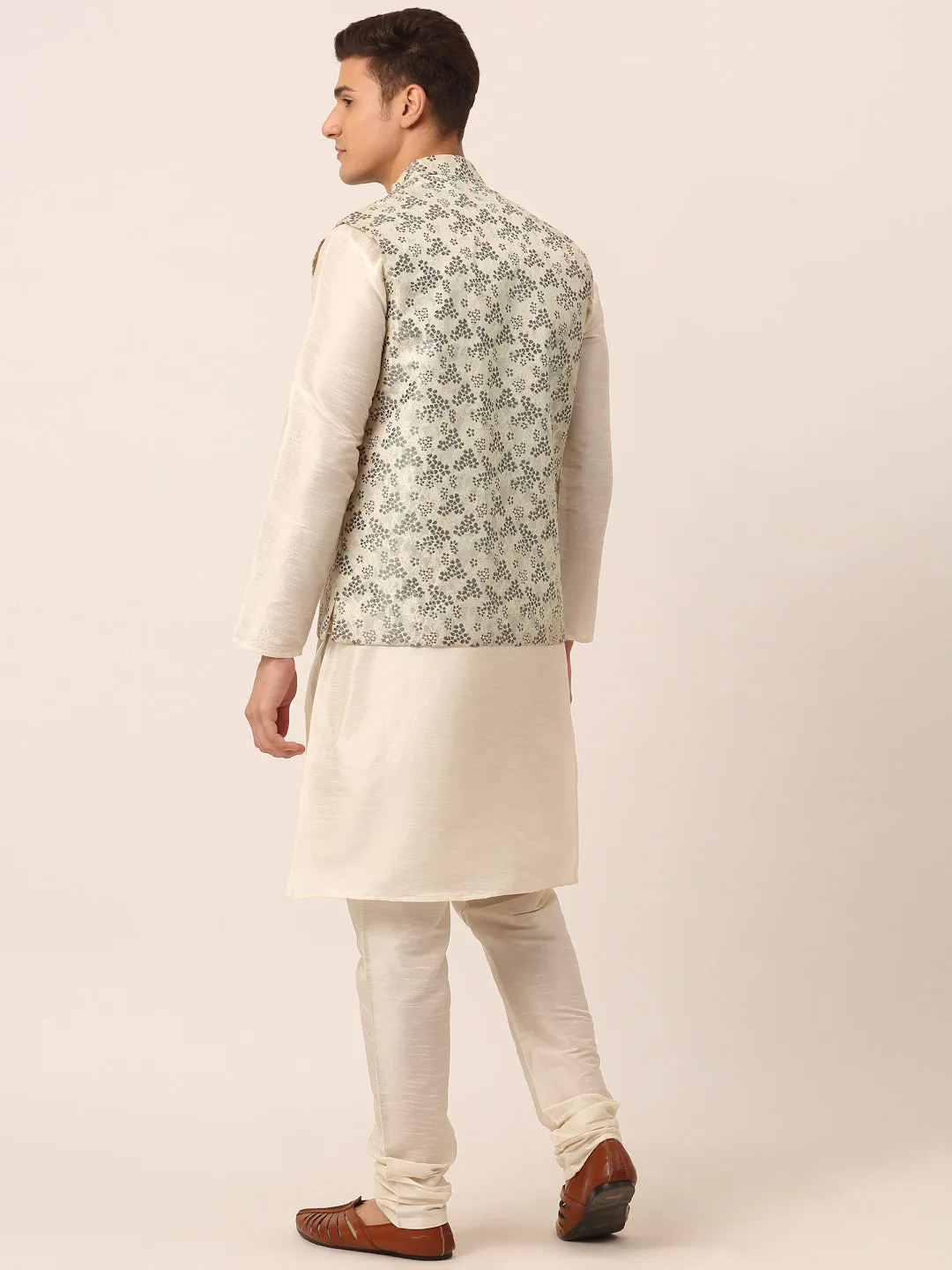 Men's Solid Kurta Pyjama With Grey Floral Embroidered Nehru Jacket